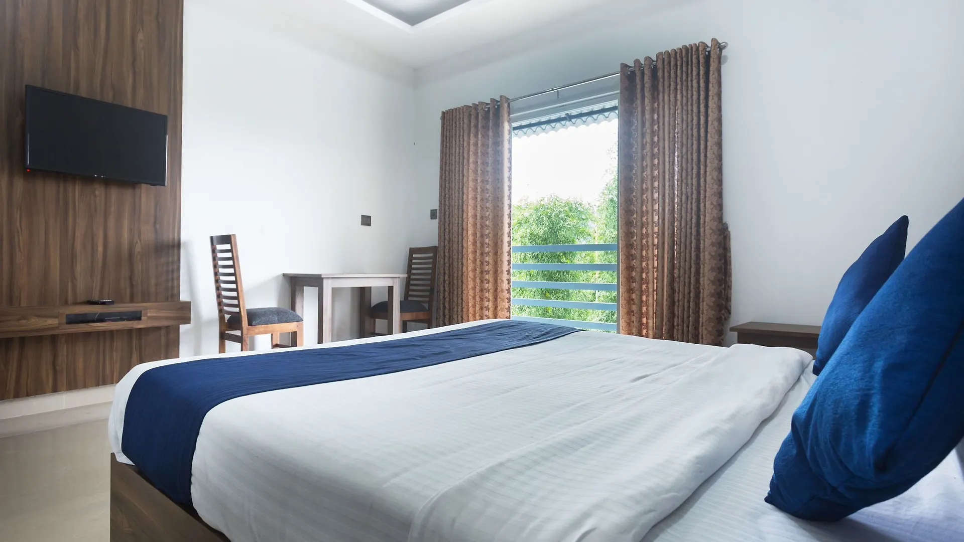 Oyo 9678 Hotel Misty Garden Munnar 3*,  India