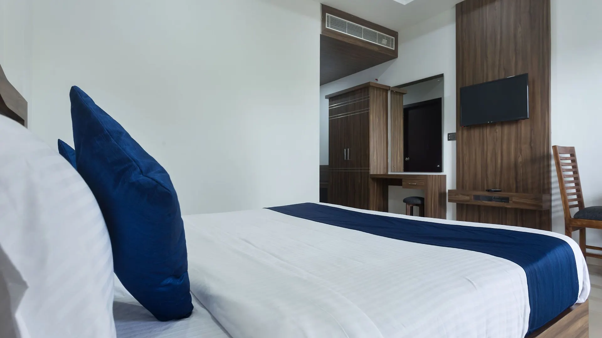 Oyo 9678 Hotel Misty Garden Munnar